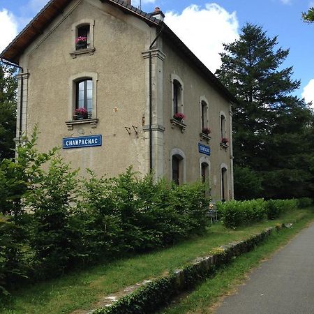 La Gare Aux Oiseaux Champagnac-la-Rivière Exterior foto