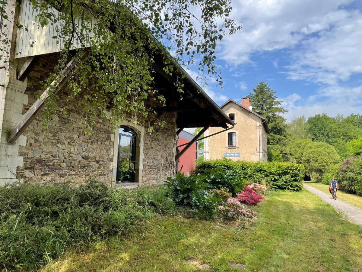 La Gare Aux Oiseaux Champagnac-la-Rivière Exterior foto